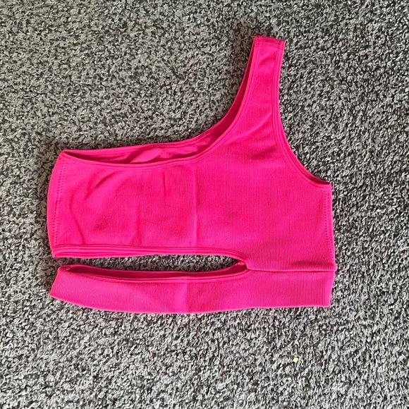 One shoulder crop top - Picture 3 of 3